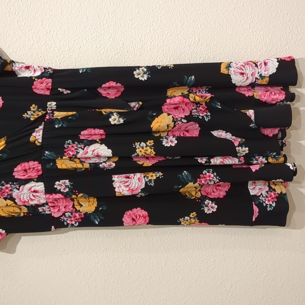Torrid Floral Faux Wrap Dress Size 2 - Picture 3 of 5